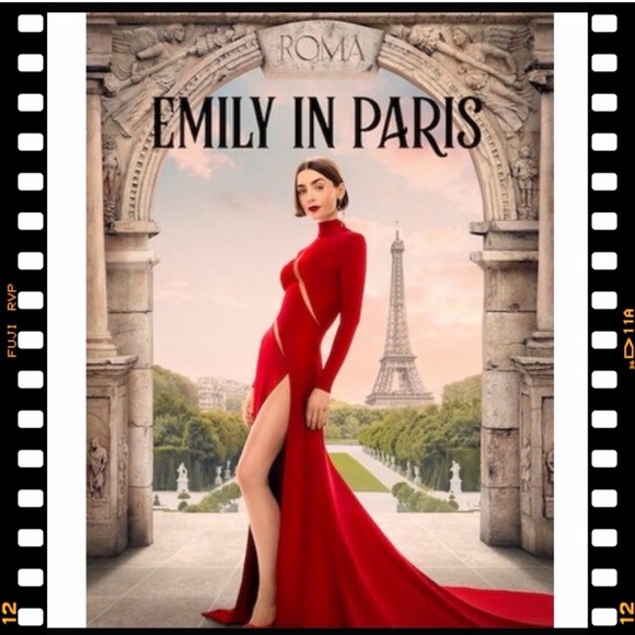 Emily in Paris Pet Beret - Official Netflix Promo - Picture 3 of 8